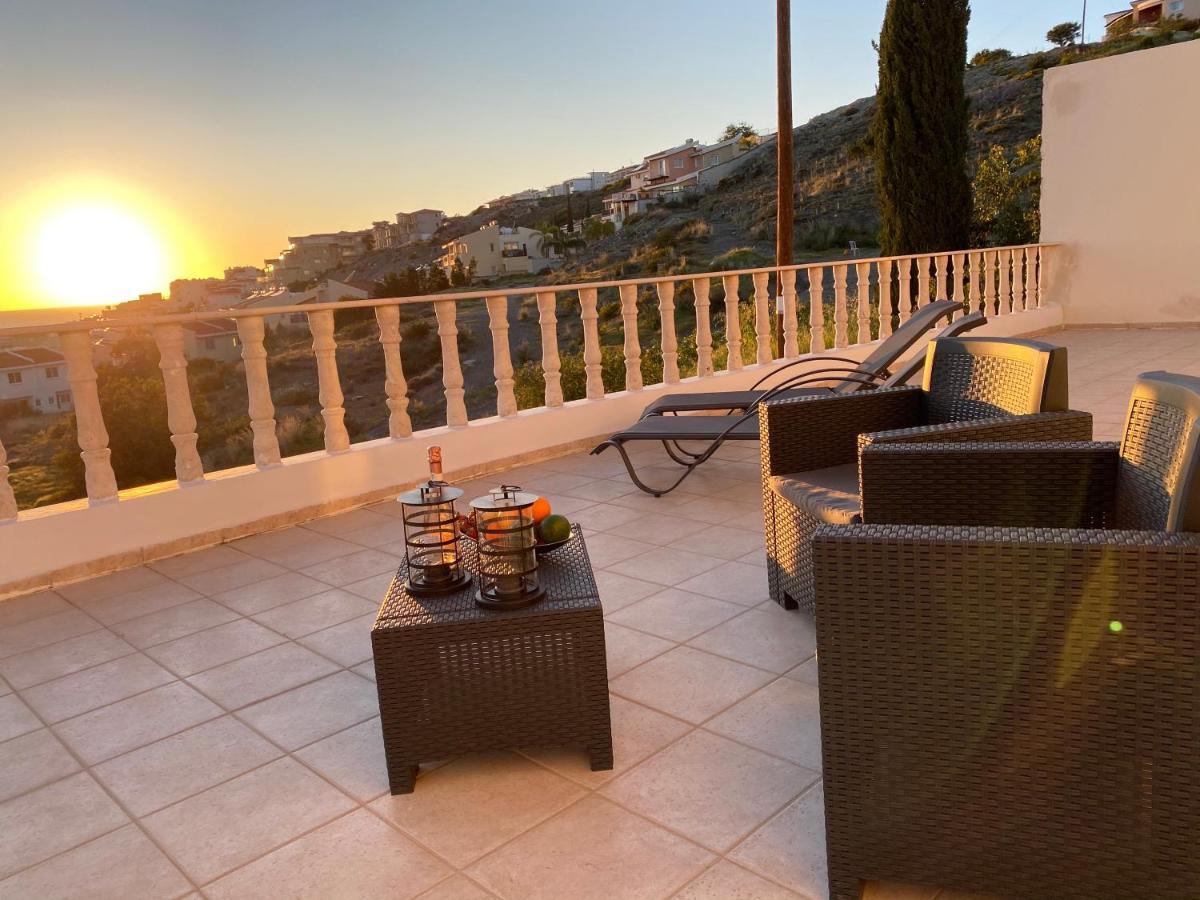 Acropolis Villa 8 Klorakas Luaran gambar