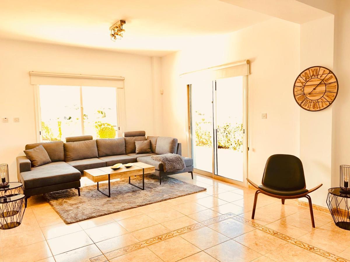 Acropolis Villa 8 Klorakas Luaran gambar